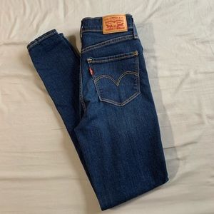 Levi super skinny jeans size 25